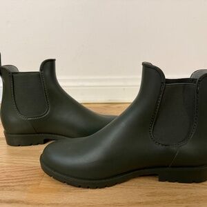 OLD NAVY WOMENS WATER REPELLENT PULL ON RAIN BOOT